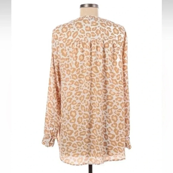 Torrid Cream Leopard Print Georgette Hi-Low Pullover Blouse Size M 00 - Picture 4 of 6
